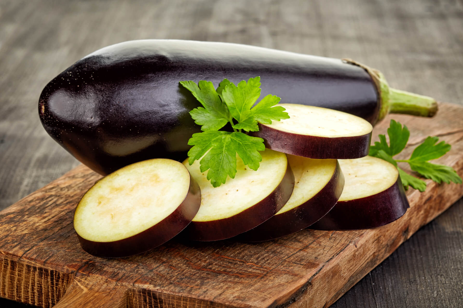 Benefícios da berinjela: conheça as vantagens no consumo do legume